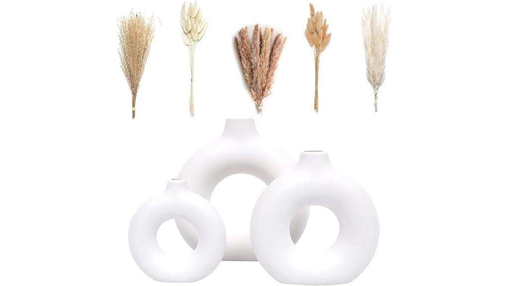 ceramic vase dried pampas