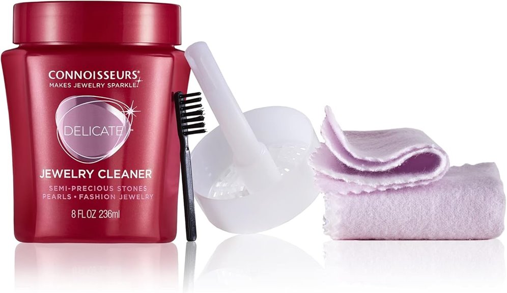 jewelry cleaning kit included