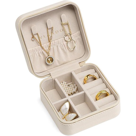 Vlando Travel Jewelry Organizer Case for Rings and Earrings