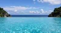 dramatic infinity pool design